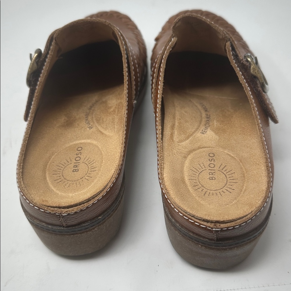 Brioso Jordyn Leather Clogs size 8M - Picture 3 of 6